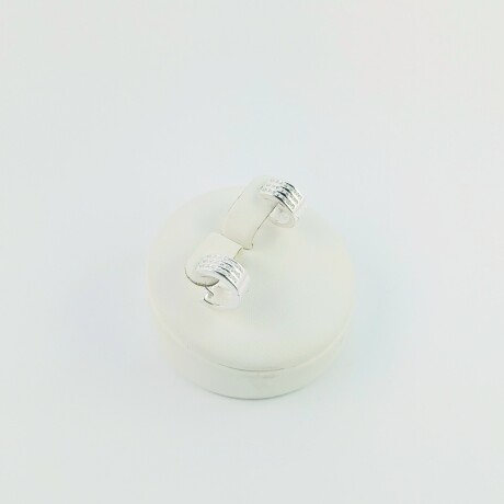 Par de aros Gen en plata 925 con circonias. Par de aros Gen en plata 925 con circonias.