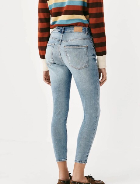 JEAN BÁSICO CINTURA MEDIA - SKINNY AZUL