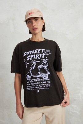 REMERA ENEBRO NEGRO