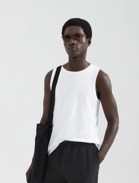 MUSCULOSA BÁSICA WORLD BLANCO