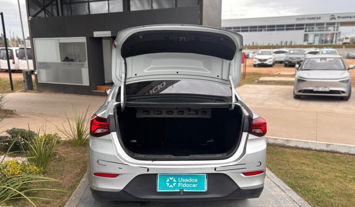 Chevrolet Onix Plus LS - 2023 Chevrolet Onix Plus LS - 2023