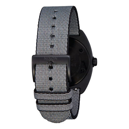Reloj Nixon Fashion Plastico Reciclado Negro 0
