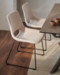 Silla Zahara beige y patas de acero con acabado negro Silla Zahara beige y patas de acero con acabado negro