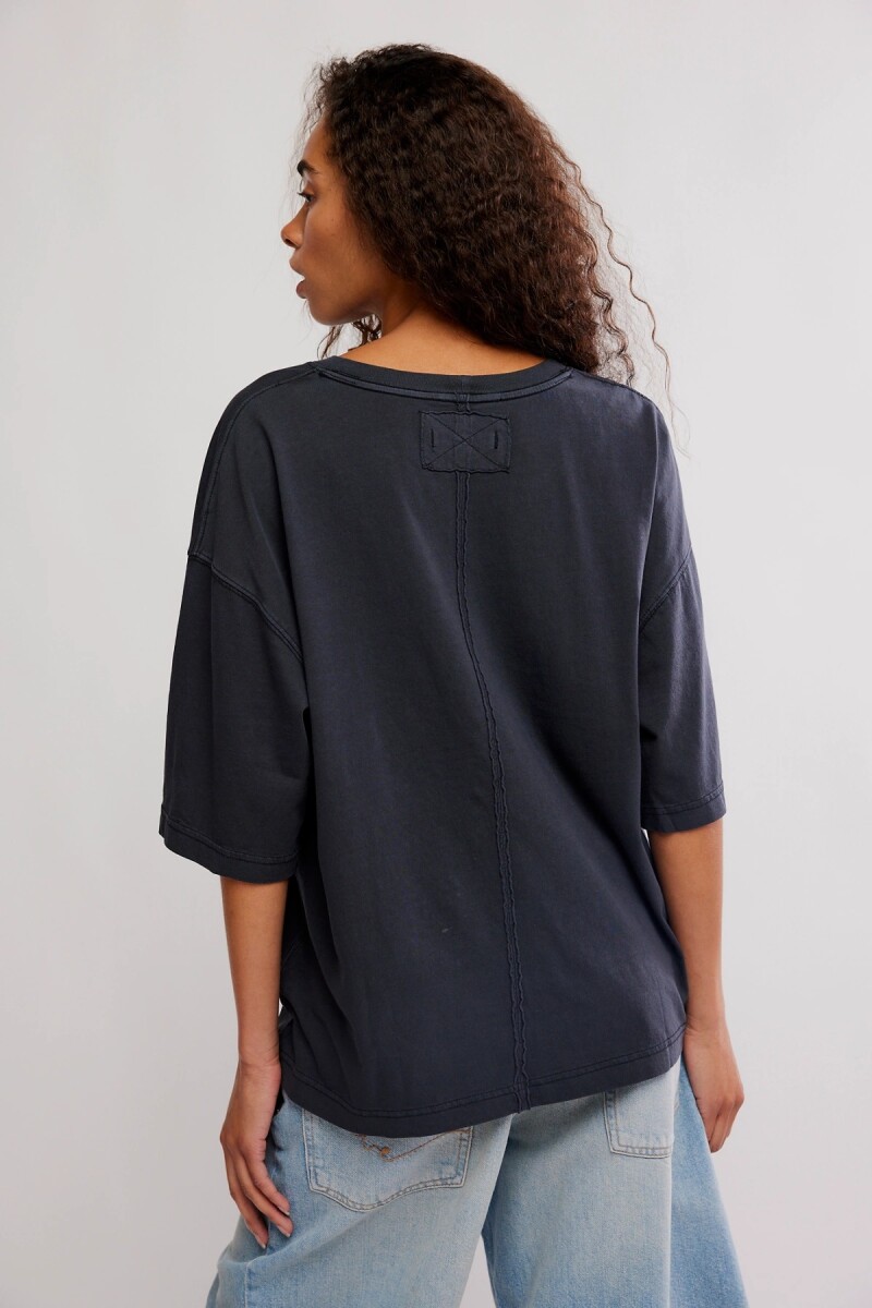REMERA PERFECT OVERSIZED Negro