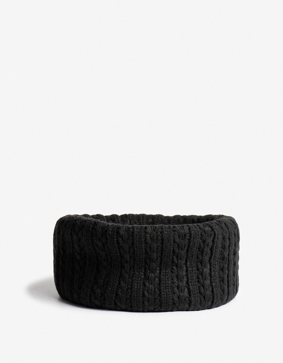 Cuello Tejido Trenzado Negro 