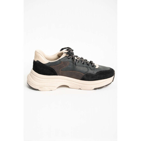 Zapatilla Cuero Negro