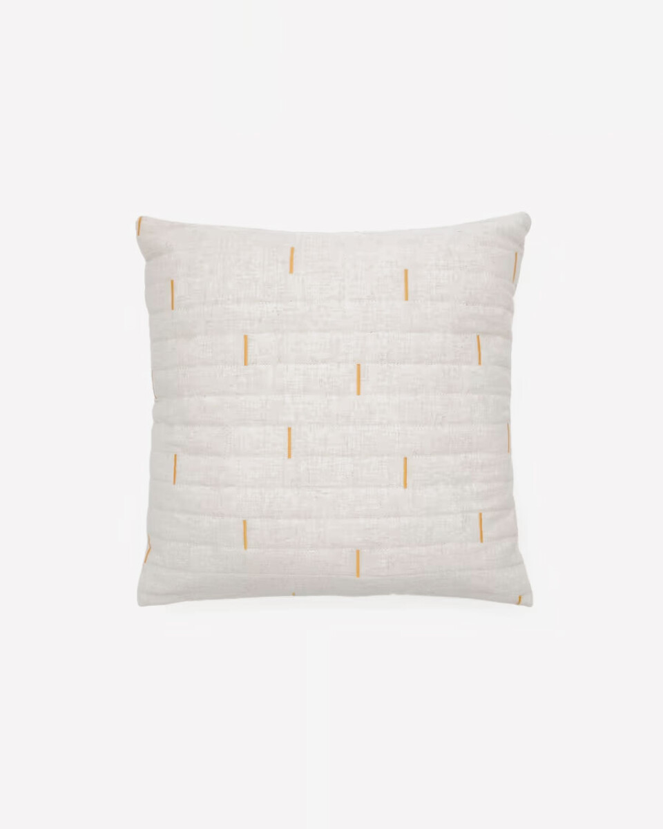 Almohadón Blaina de algodón y lino blanco con detalle bordado - naranja 45 x 45 cm 