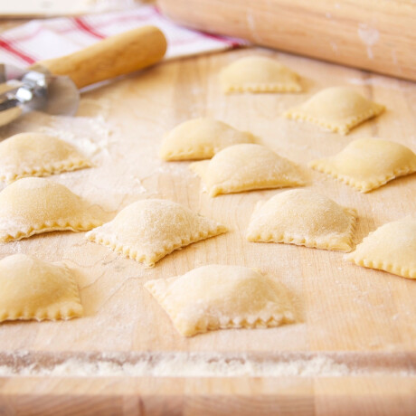 Molde para 32 Ravioles de Plástico Molde para 32 Ravioles de Plástico