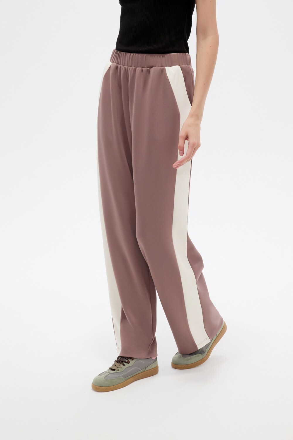 Pantalon Deportivo Rachelle Estampado 1