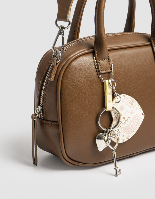 Bowling Cartera Bowling Con Charm - Marron Chocolate