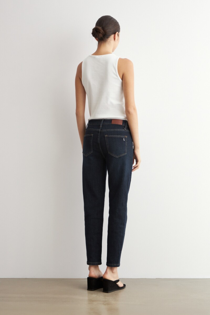 Jean cropped Nicola jean oscuro