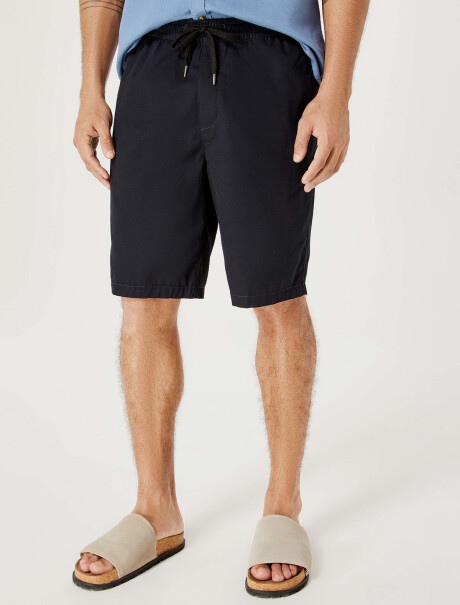 BERMUDA BÁSICA CON CORDÓN NEGRO