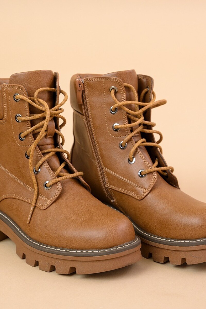 Bota Borcego. Camel