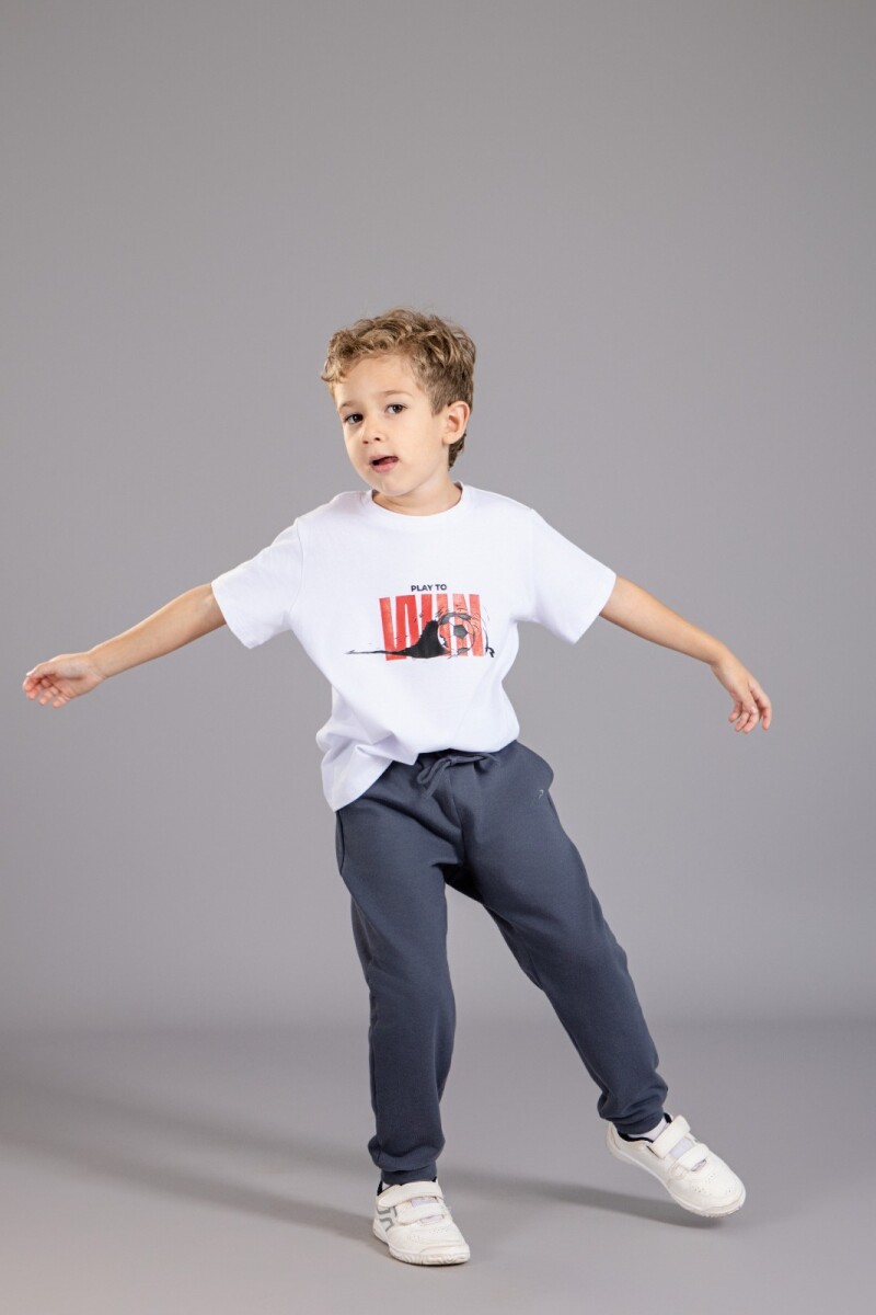 Remera con Serigrafía. Negro