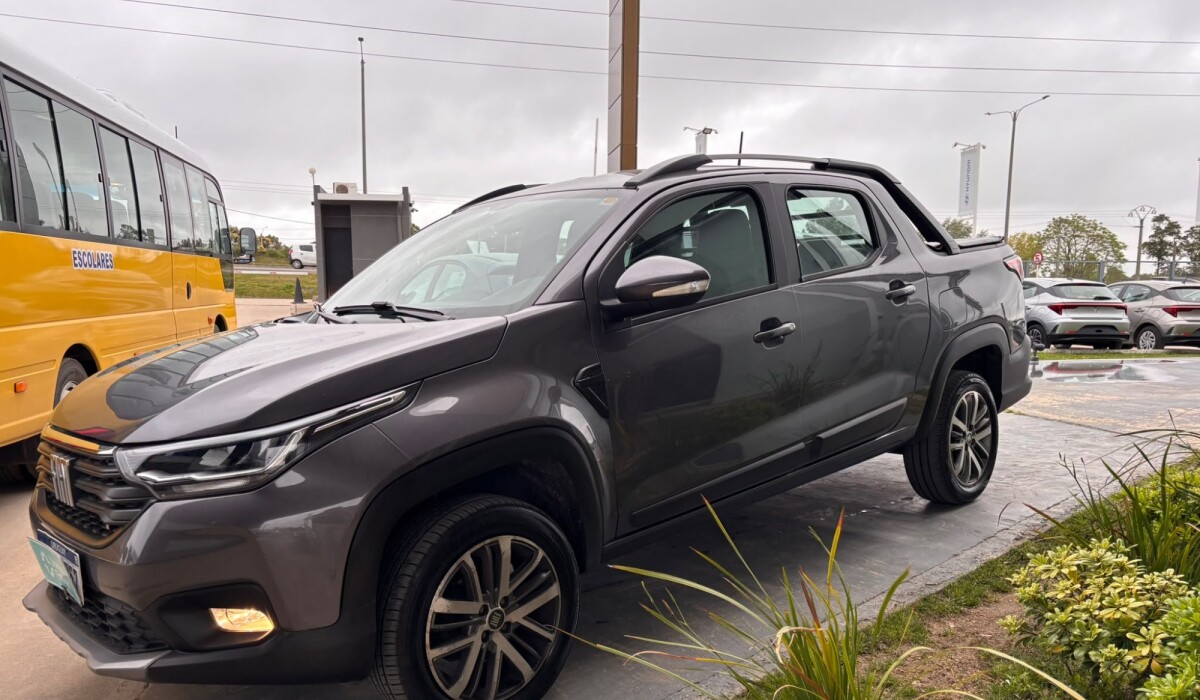 Fiat Strada Volcano - 2022 Fiat Strada Volcano - 2022