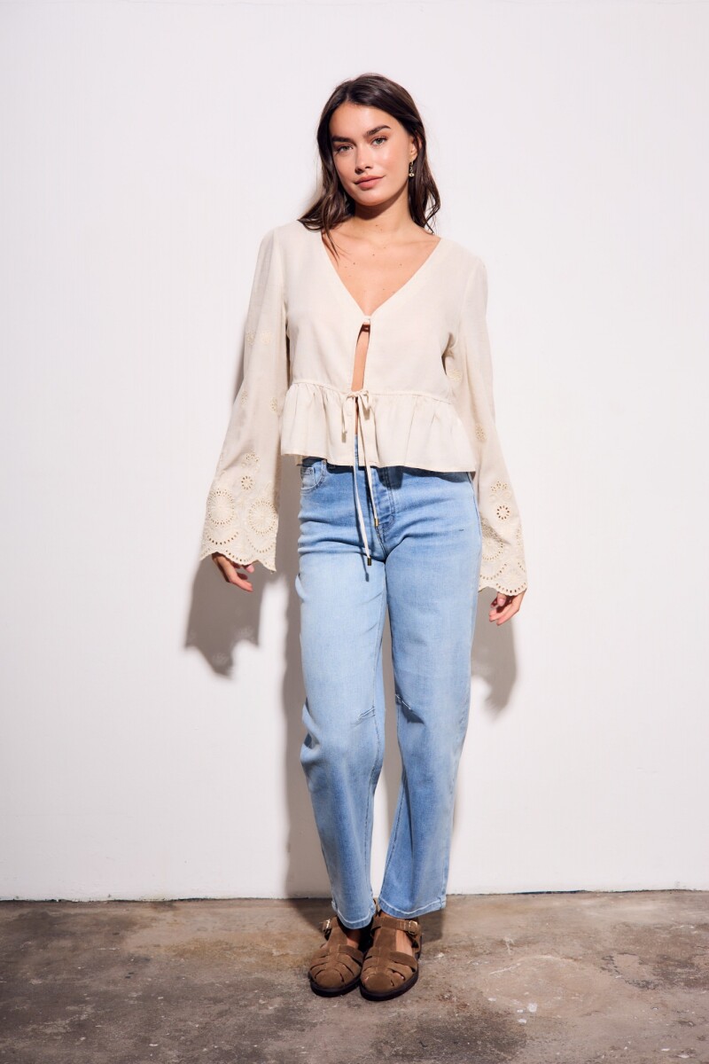 Blusa Con Lino Bordada Nacar