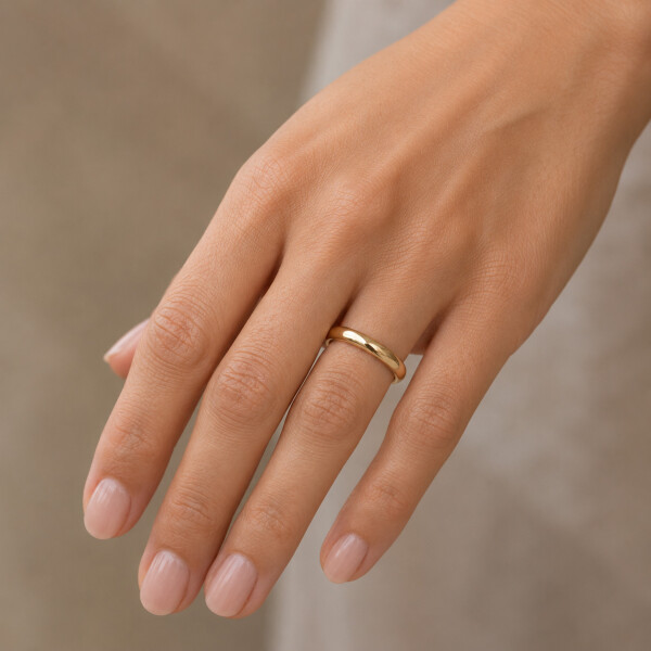Par de alianzas clásicas de oro 18k amarillo de 4mm y doble altura bombé Par de alianzas clásicas de oro 18k amarillo de 4mm y doble altura bombé