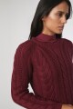 Sweater con estructuras bordo