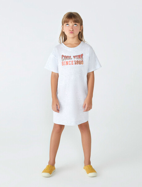 VESTIDO DE NIÑA CON ESTAMPA GRIS