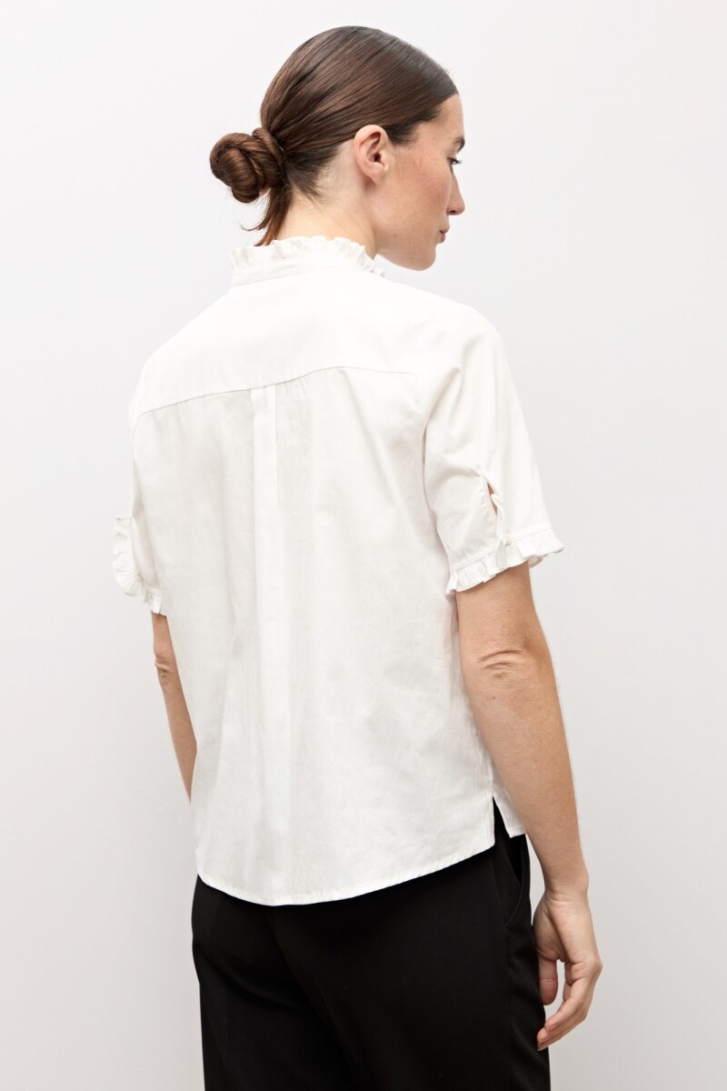Camisa manga corta con volados blanco