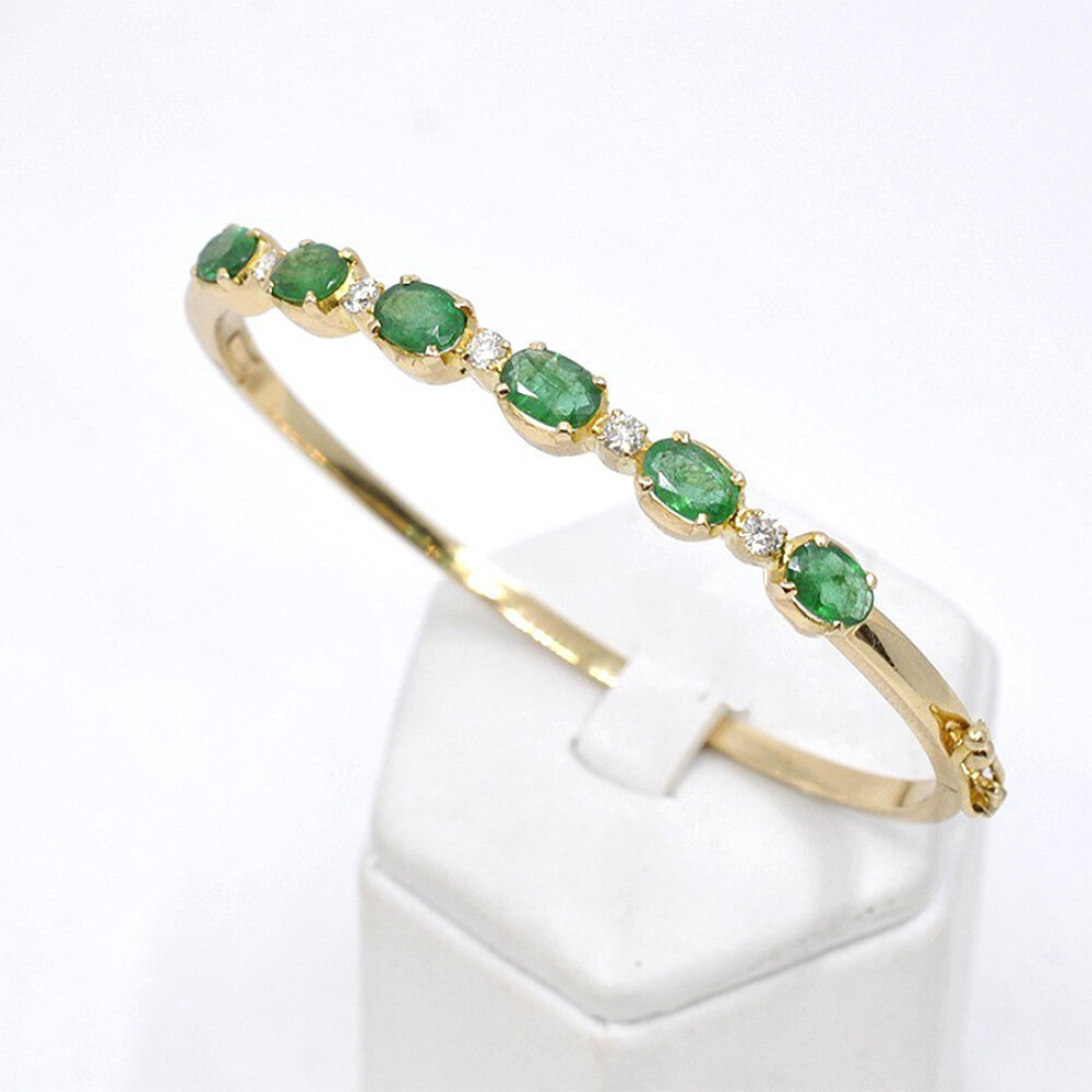 Pulsera En Oro 18K Con Brillantes Y Esmeraldas Pulsera En Oro 18K Con Brillantes Y Esmeraldas
