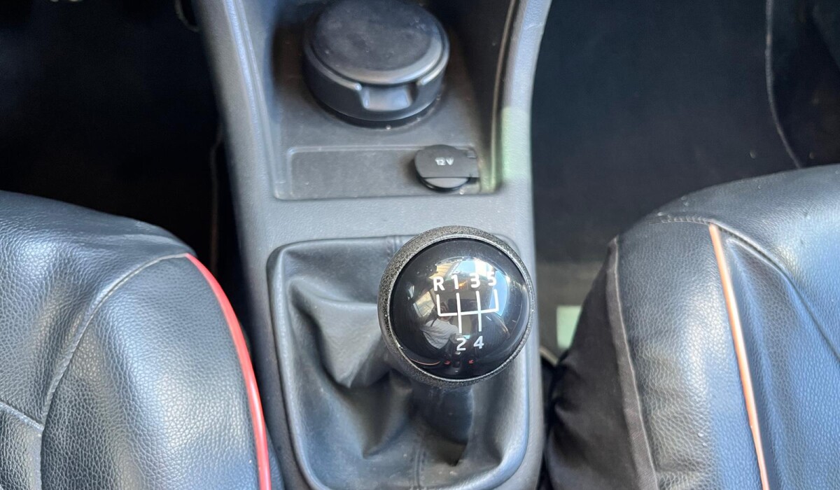 VW UP HIGH 2017 MT 1.0 VW UP HIGH 2017 MT 1.0