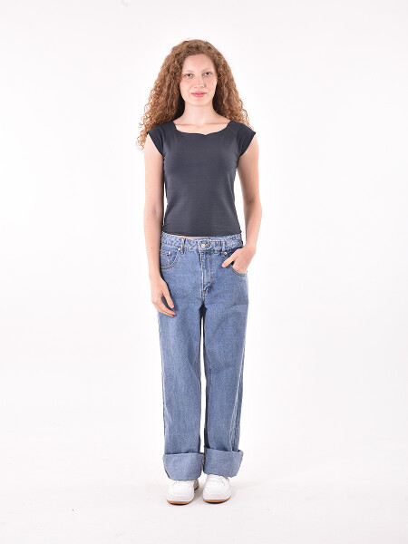 REMERA NARA GRIS OSCURO