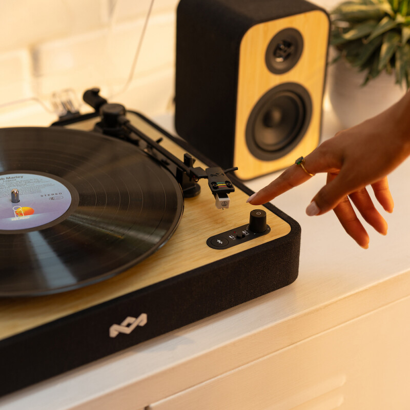 Tocadiscos y Altavoces Revolution Tocadiscos y Altavoces Revolution