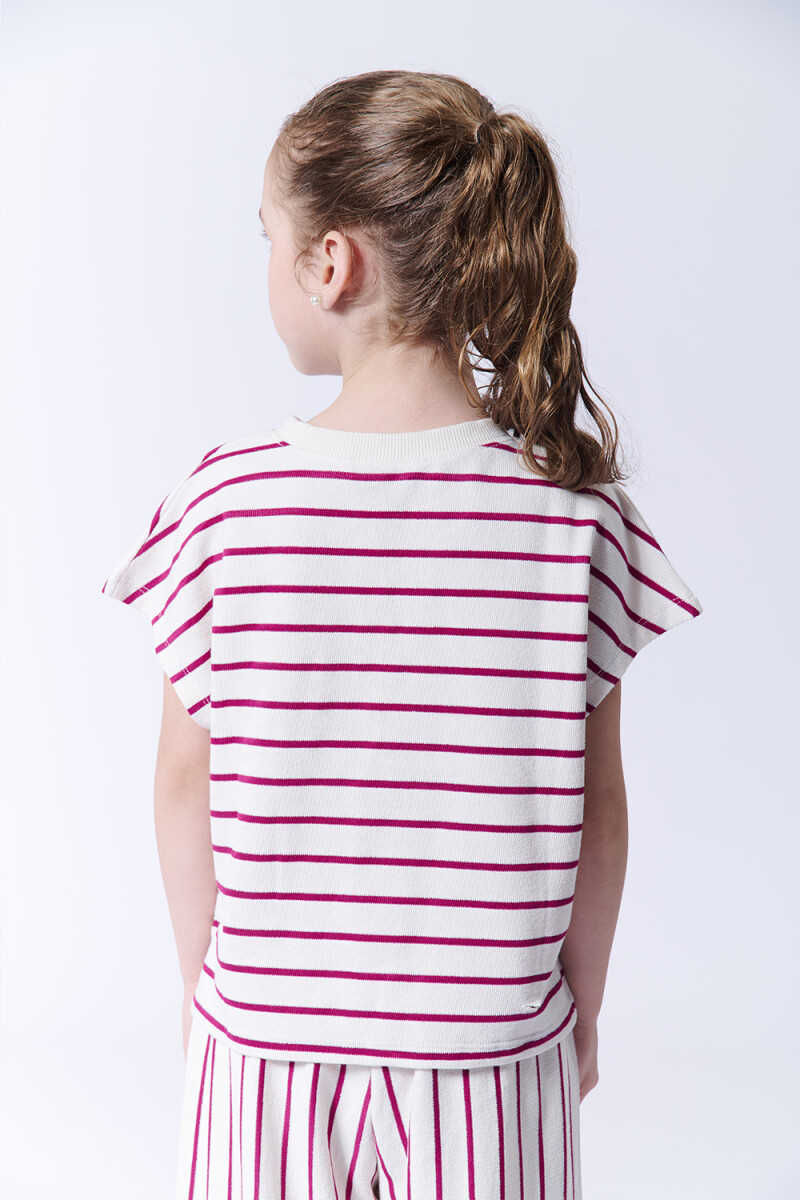 Remera hombro caido con rayas Fucsia