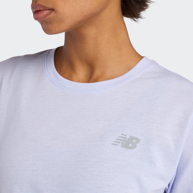 Remera New Balance Essentials Violeta