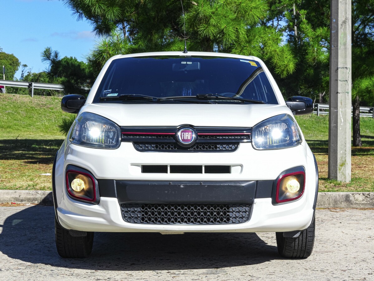Fiat Uno Evo Sporting 1.4 Extra Full | Permuta / Financia Fiat Uno Evo Sporting 1.4 Extra Full | Permuta / Financia