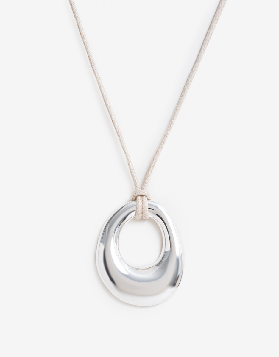 Collar Largo Metal Bañado En Plata 