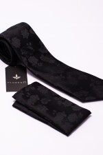 CORBATA CON PAÑUELO NEGRO
