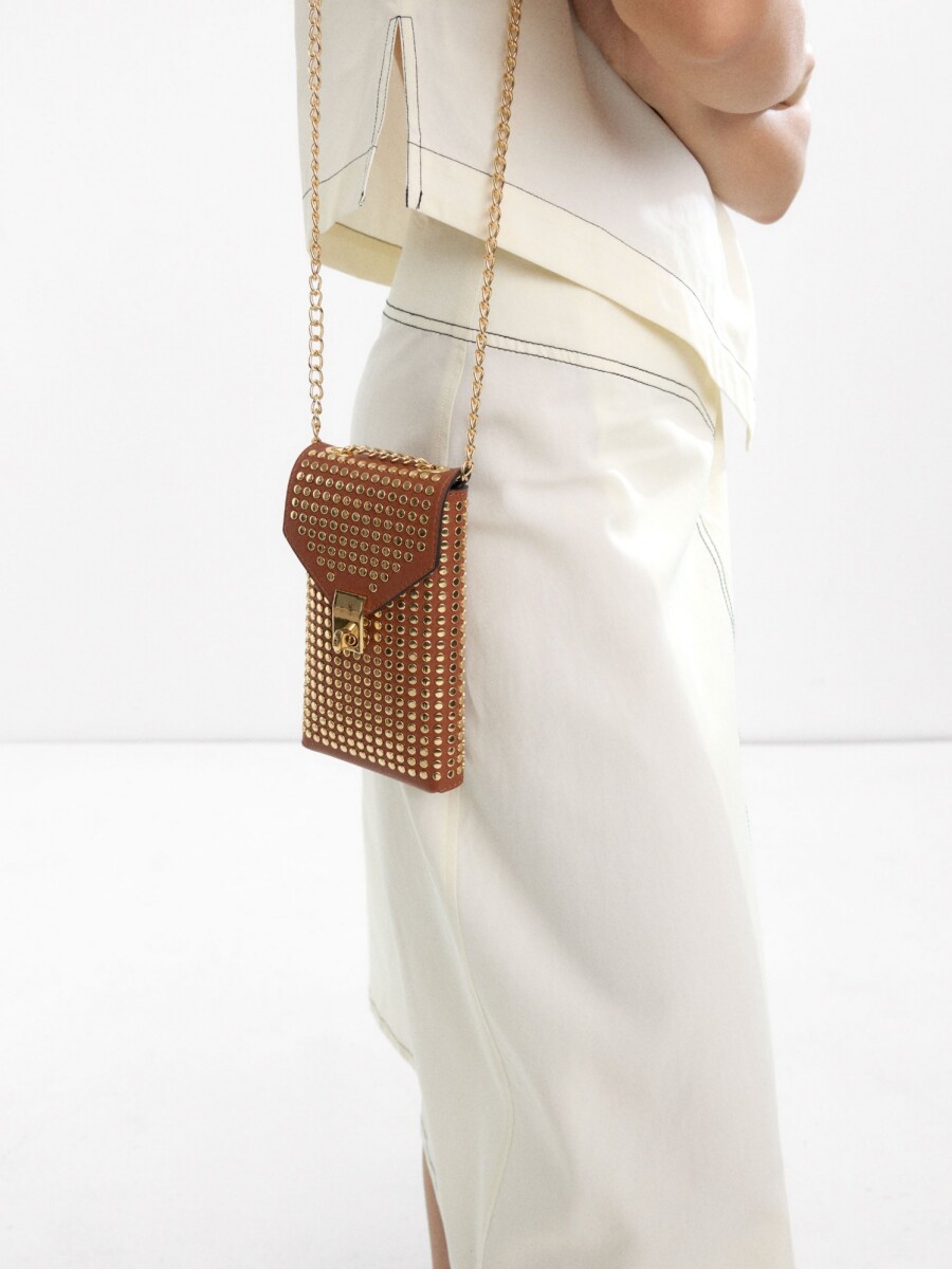 Bolso Para Móvil Con Tachuelas camel