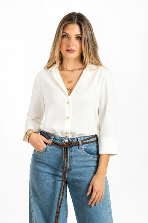 CAMISA C477/24 MANGAS 3/4 CON CUELLO ESCOTE V Natural