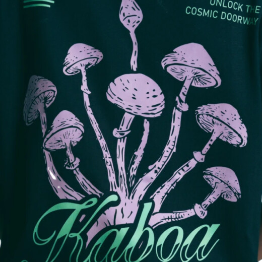 Remera Kaboa Cosmic Doorway - Negro Remera Kaboa Cosmic Doorway - Negro