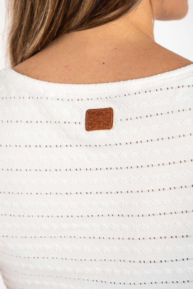 Remera Manga Corta Texturada Algodn Nacar