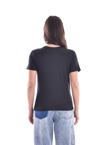 REMERA JUNA NEGRO