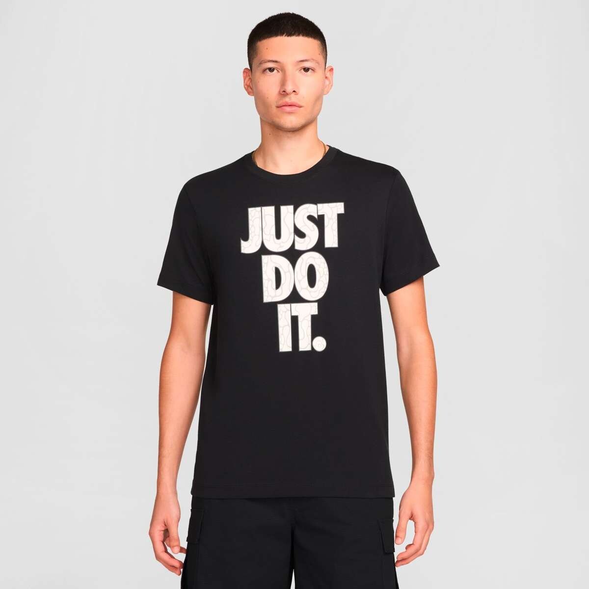 Remera Nike Sportswear Tee de Hombre - negro 