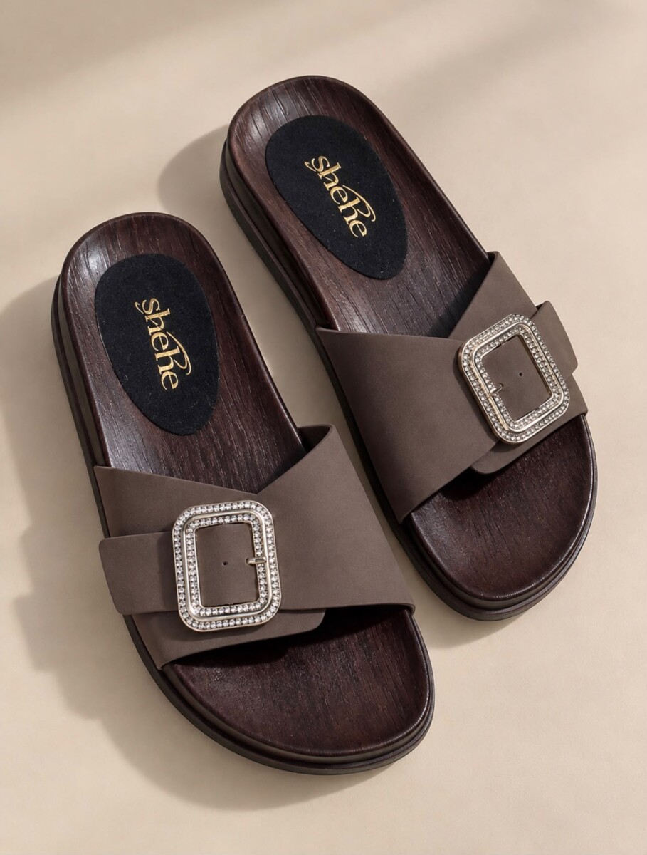 Sandalia Mia PRE VENTA - marrón 