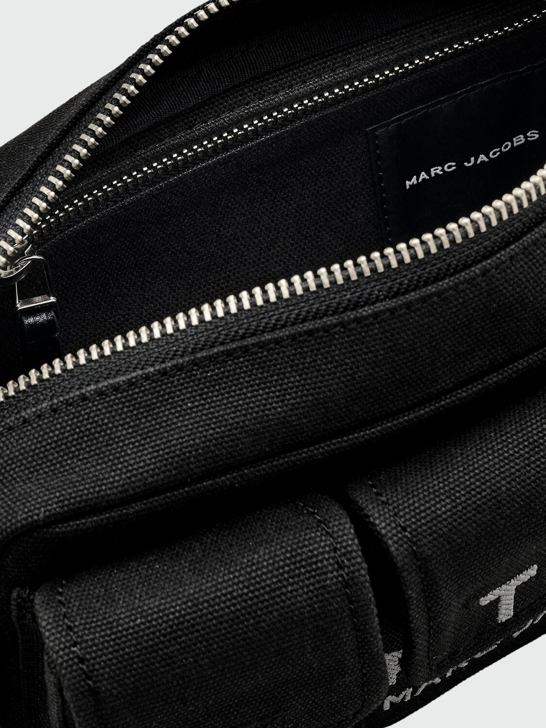 THE CARGO CANVAS SHOULDER BAG Negro