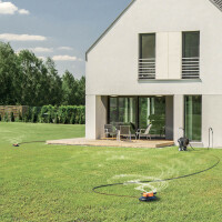 Aspersor giratorio de tres brazos Aspersor giratorio de tres brazos