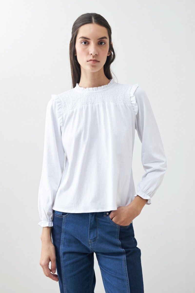 Remera romántica punto smock blanco