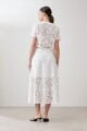 Maxi falda encaje blanco