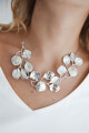 COLLAR HOJAS PLATA