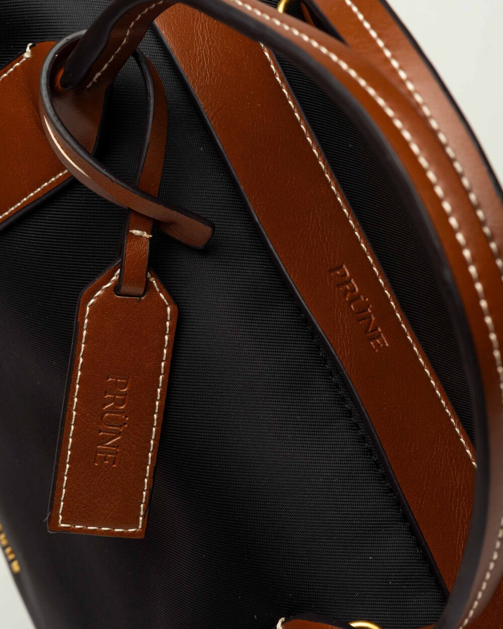 Cartera de mano Wind en nylon Negro