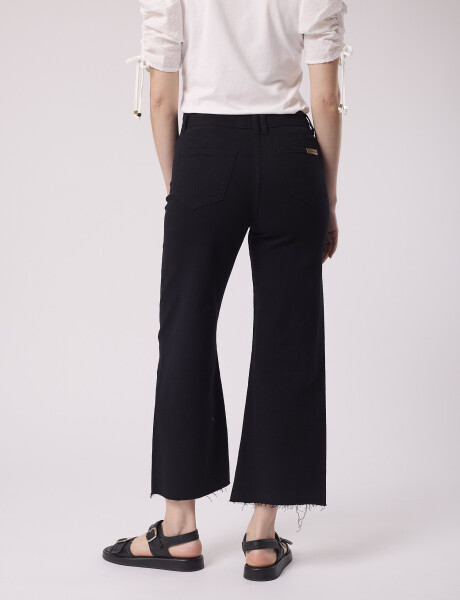 Jean cropped negro