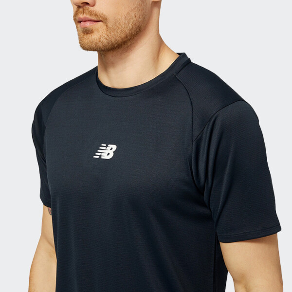 Remera New Balance Impact Negro