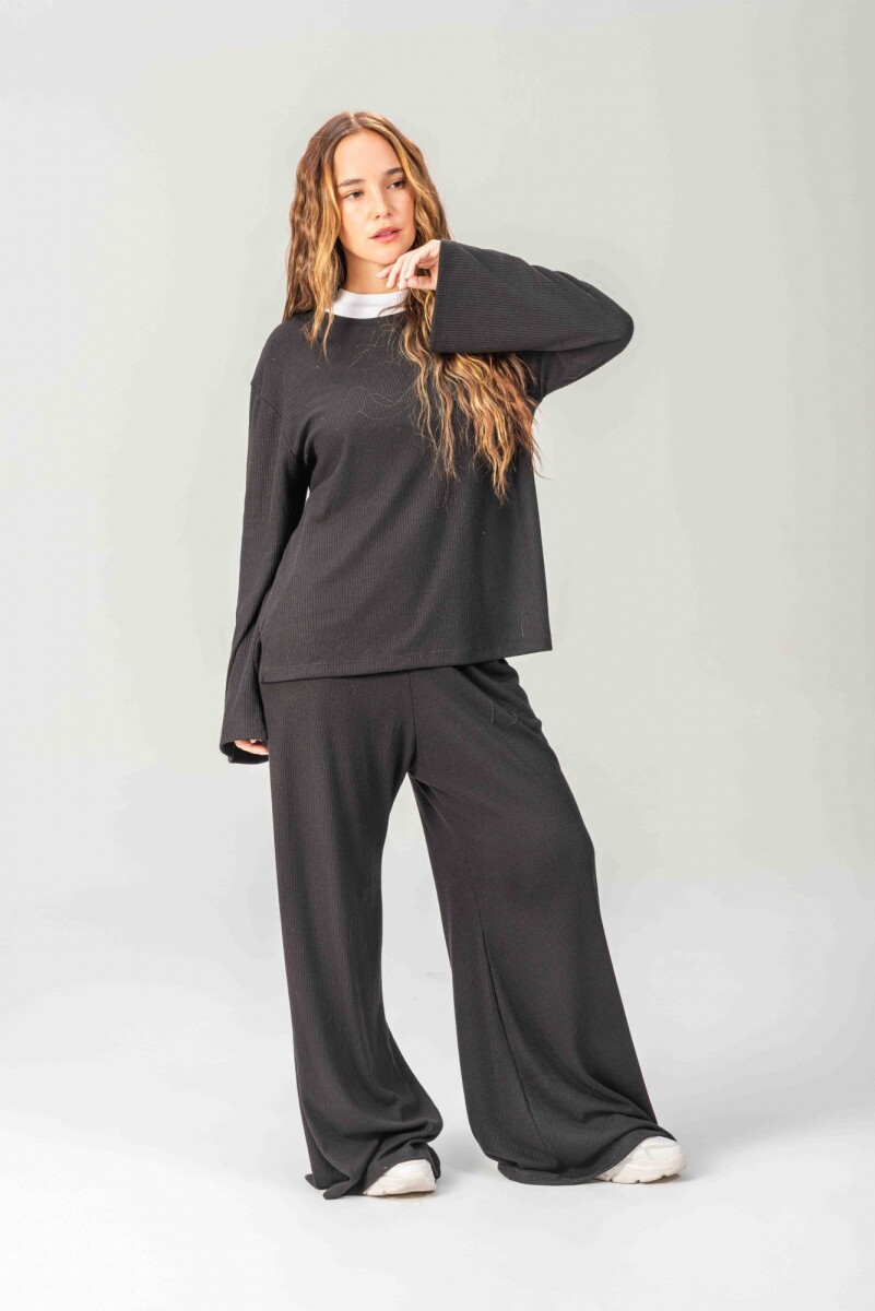 Buzo Comfy - NEGRO 