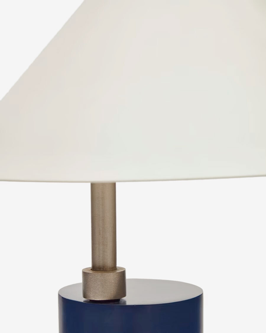 Lámpara de mesa Shiva de metal con acabado pintado azul y blanco Lámpara de mesa Shiva de metal con acabado pintado azul y blanco